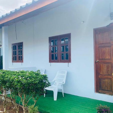 Baan Phuwamin Hotel Koh Lanta Bagian luar foto