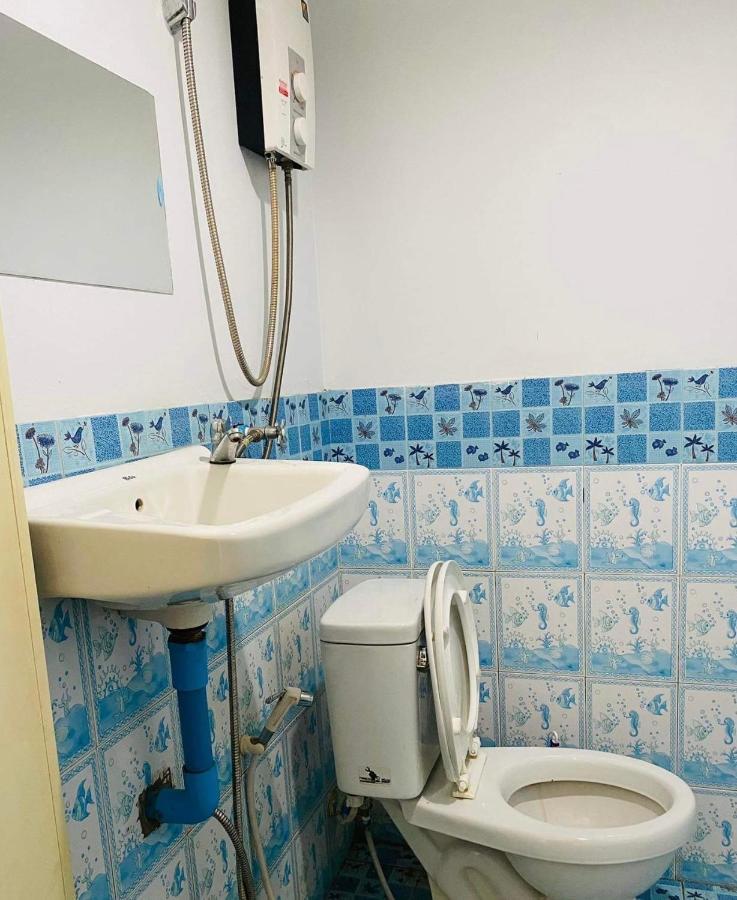 Baan Phuwamin Hotel Koh Lanta Bagian luar foto