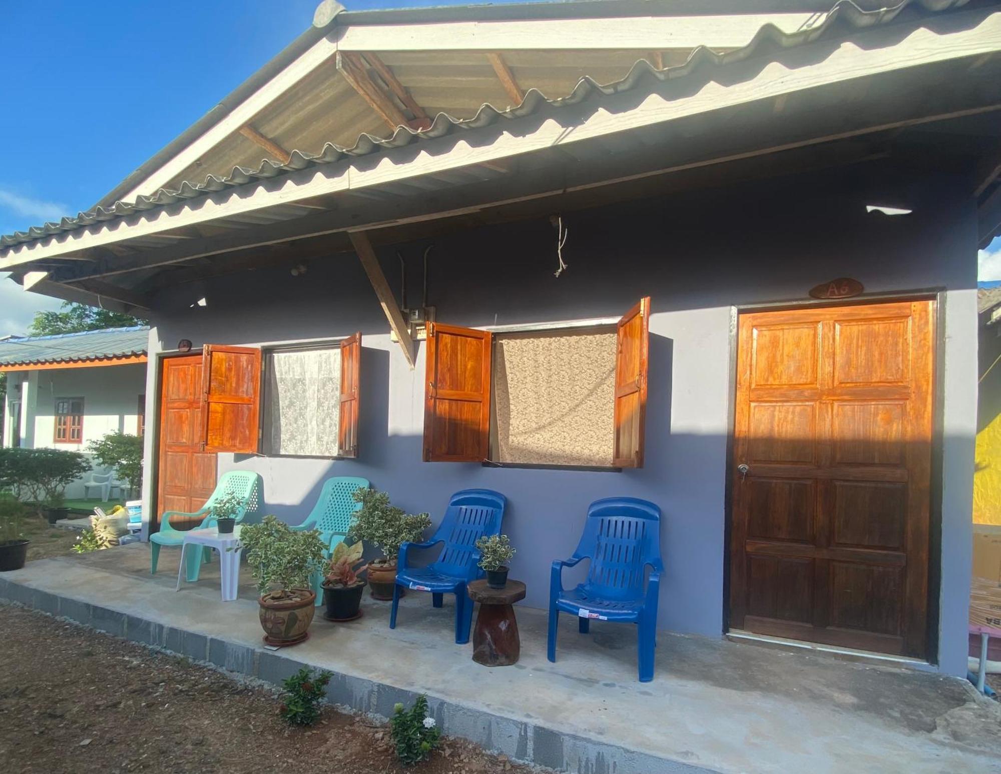 Baan Phuwamin Hotel Koh Lanta Bagian luar foto