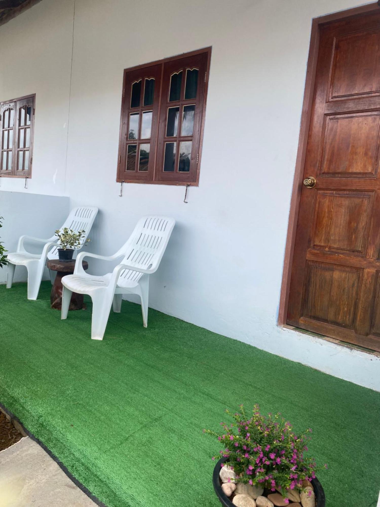 Baan Phuwamin Hotel Koh Lanta Bagian luar foto