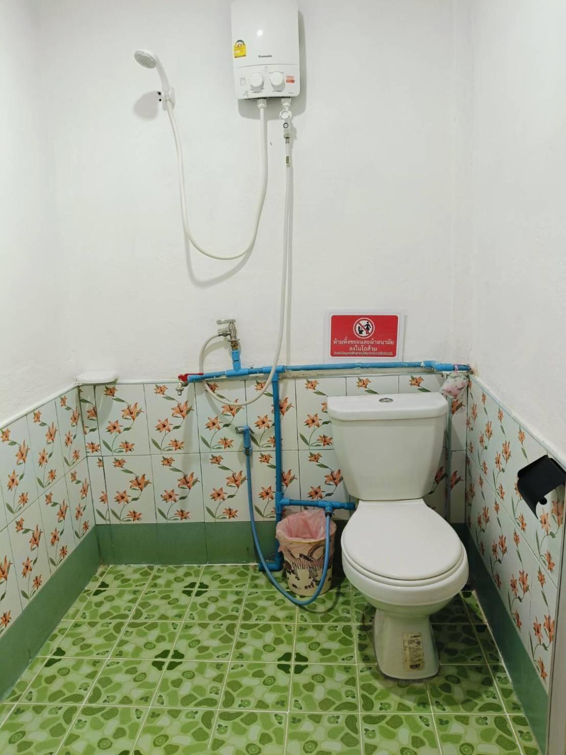 Baan Phuwamin Hotel Koh Lanta Bagian luar foto