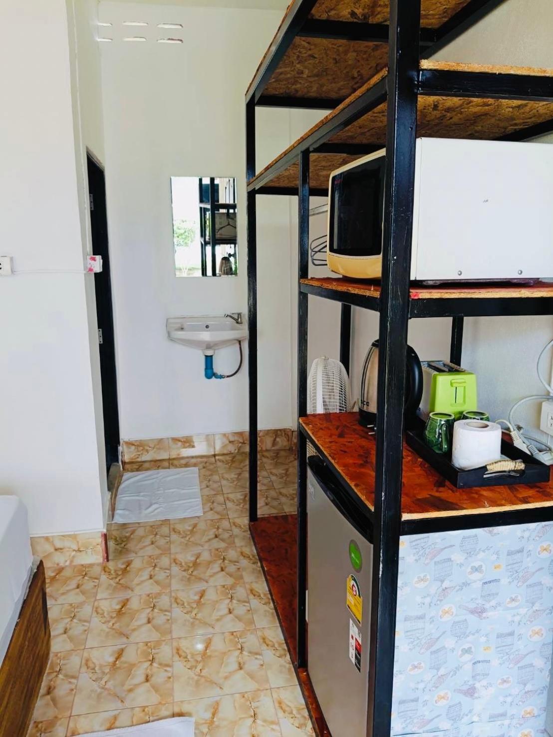 Baan Phuwamin Hotel Koh Lanta Ruang foto