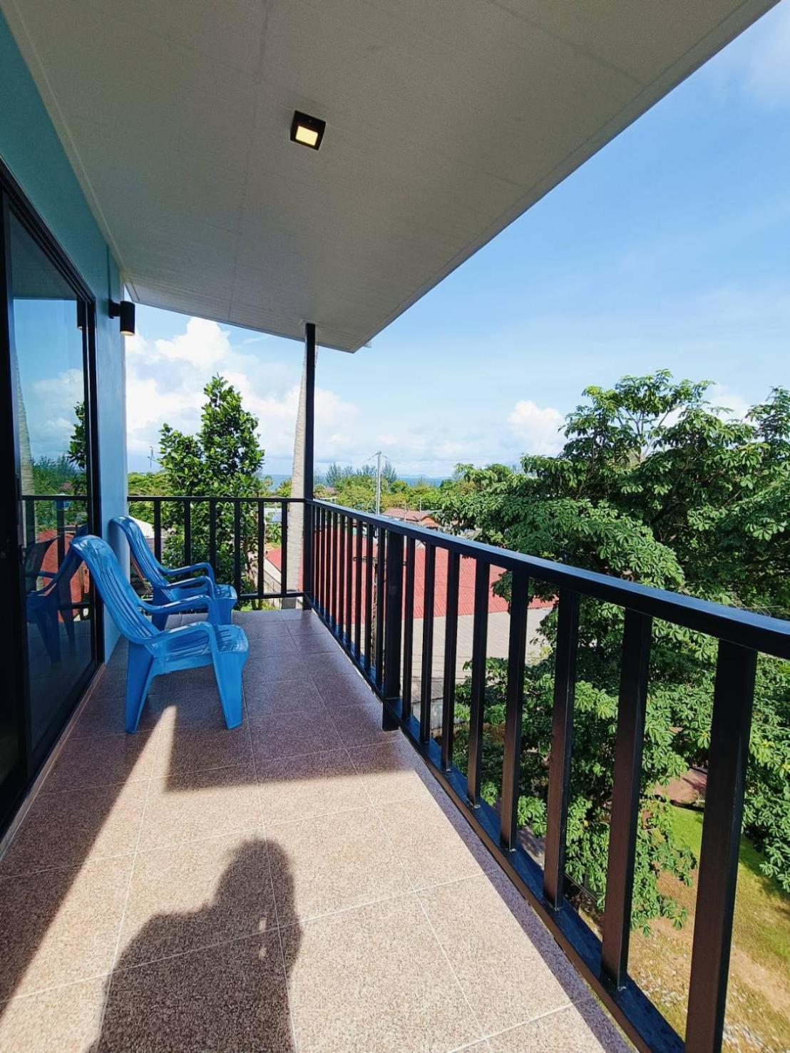 Baan Phuwamin Hotel Koh Lanta Bagian luar foto