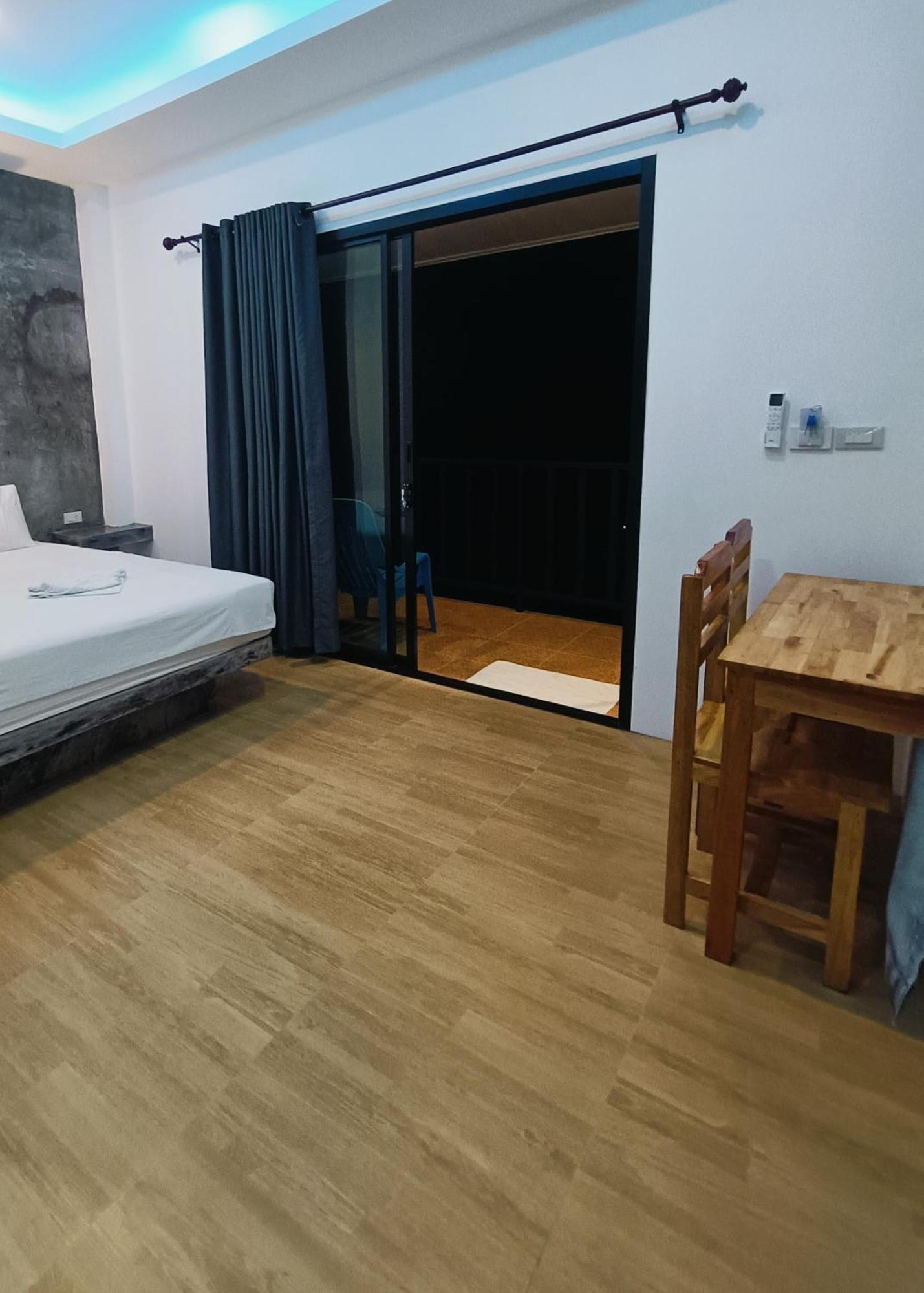Baan Phuwamin Hotel Koh Lanta Ruang foto