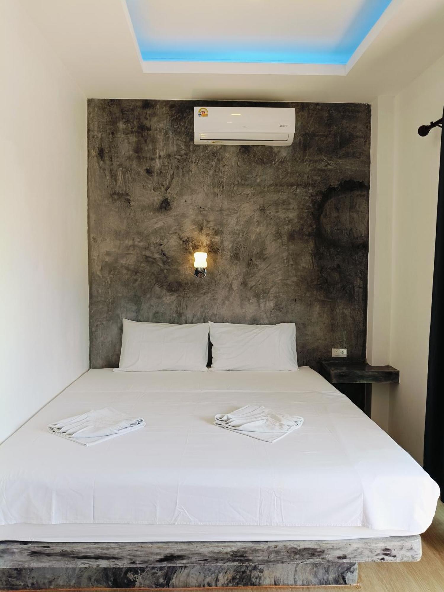 Baan Phuwamin Hotel Koh Lanta Ruang foto