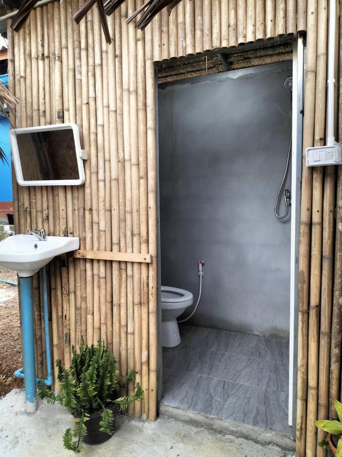 Baan Phuwamin Hotel Koh Lanta Ruang foto