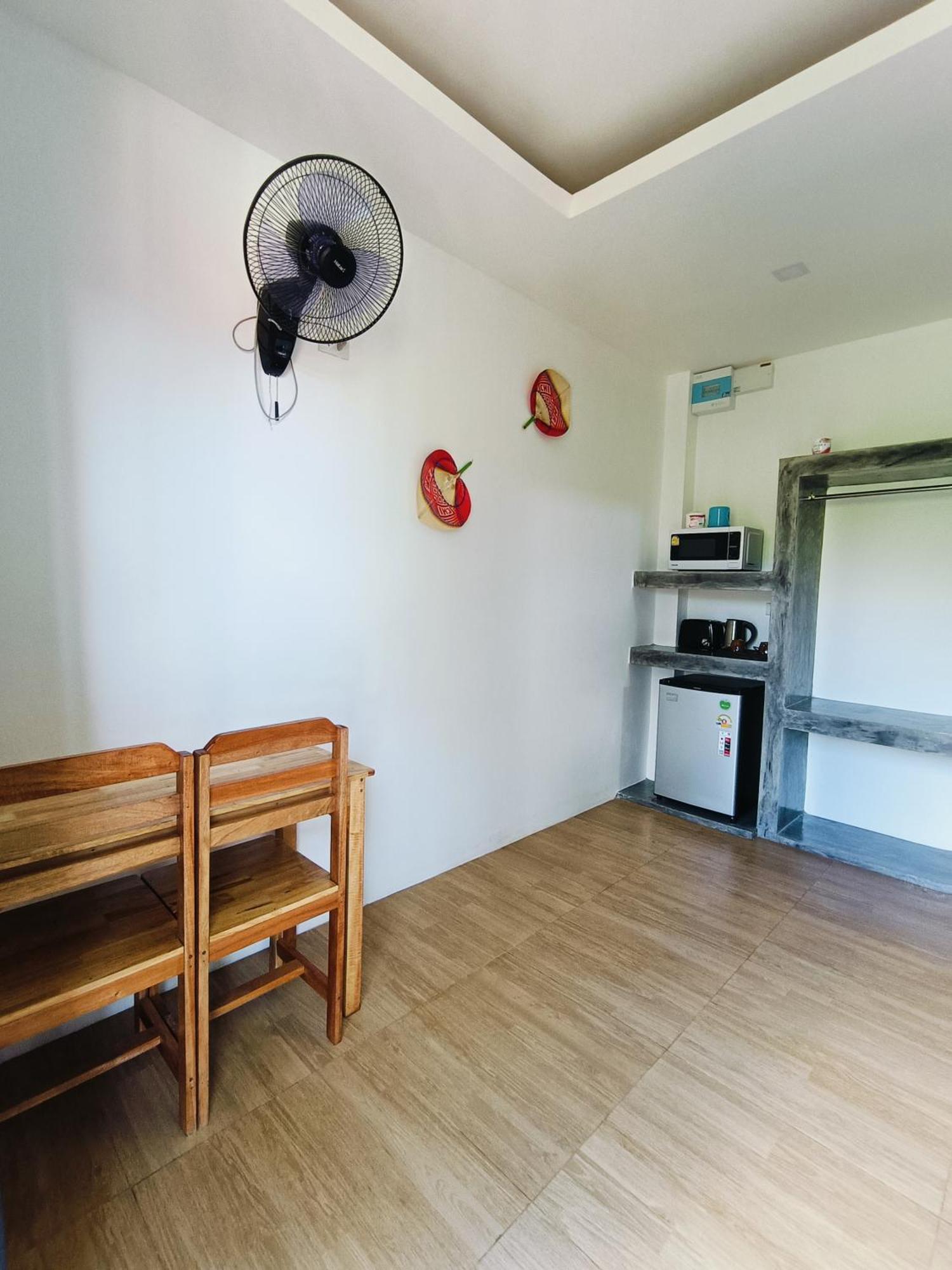 Baan Phuwamin Hotel Koh Lanta Ruang foto